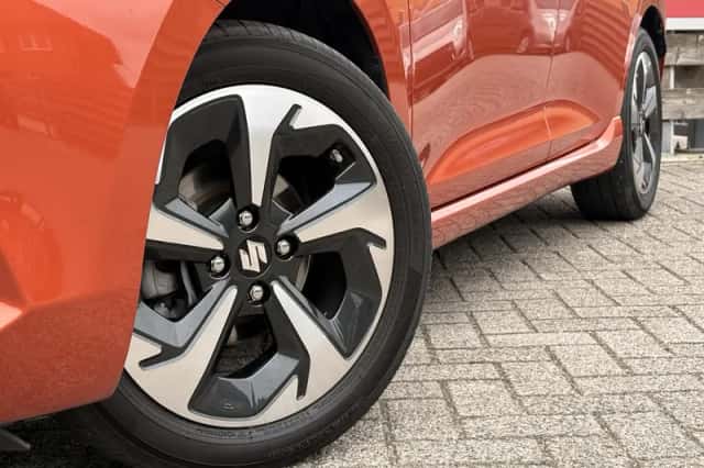 Suzuki Swift (2024) thumbnail 3