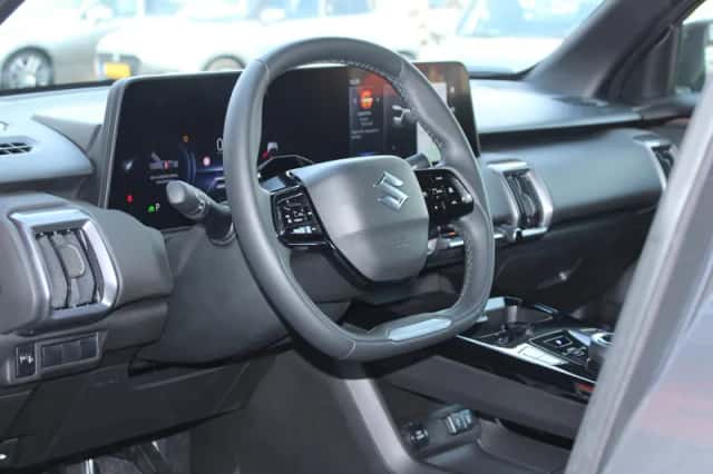 Suzuki e-Vitara (2026) thumbnail 4