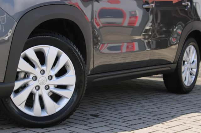 Suzuki S-Cross (2026) thumbnail 2