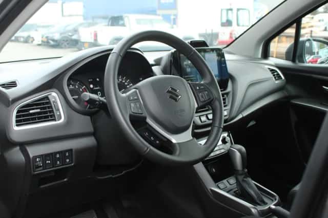 Suzuki S-Cross (2026) thumbnail 5