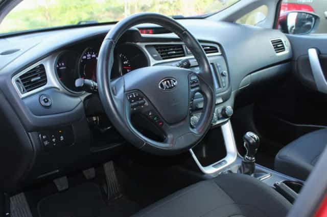 Kia Ceed (2018) thumbnail 6