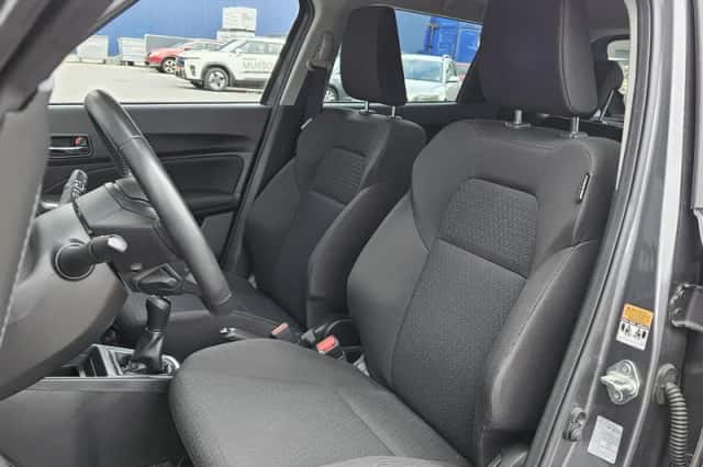 Suzuki Swift (2021) thumbnail 5
