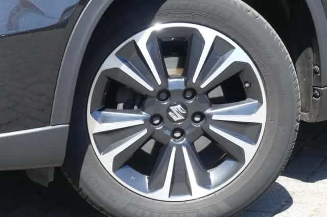 Suzuki Vitara (2019) thumbnail 2