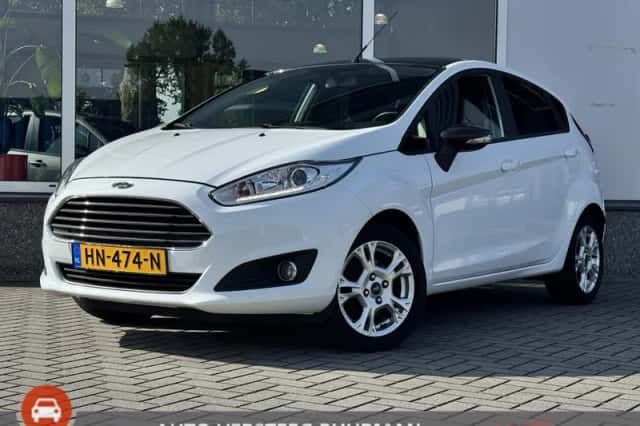 Ford Fiesta (2015) thumbnail 1