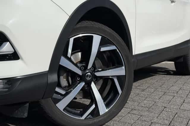 Nissan Qashqai (2021) thumbnail 2