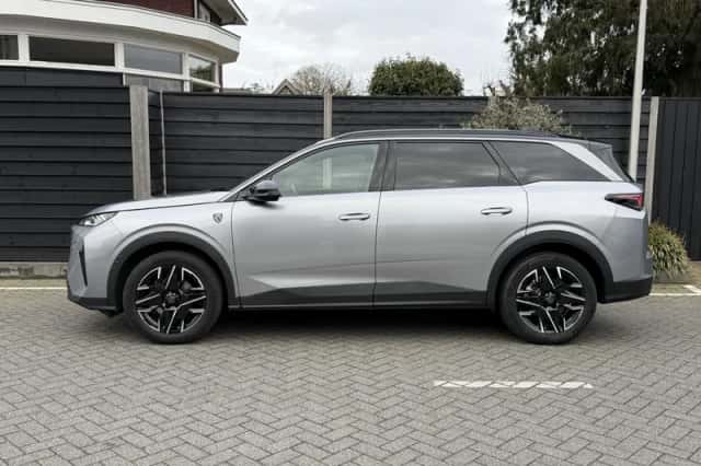 Peugeot 5008 (2024) thumbnail 6
