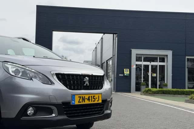 Peugeot 2008 (2019) thumbnail 3