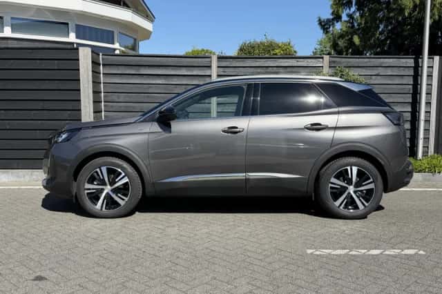 Peugeot 3008 (2024) thumbnail 6