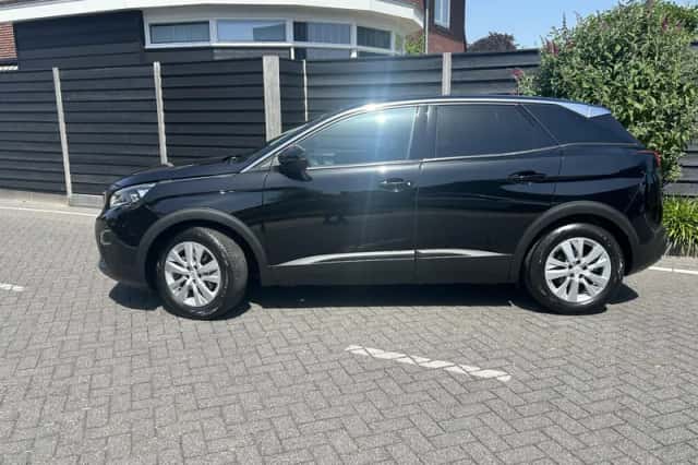 Peugeot 3008 (2019) thumbnail 6
