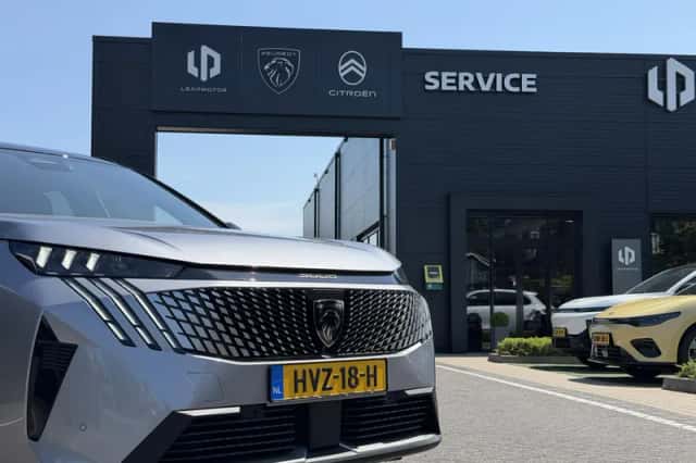 Peugeot 5008 (2025) thumbnail 3