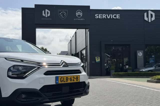 Citroën C4 (2023) thumbnail 3