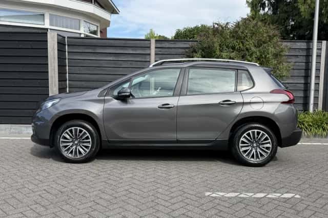 Peugeot 2008 (2017) thumbnail 4