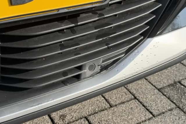 Peugeot e-2008 (2022) thumbnail 4