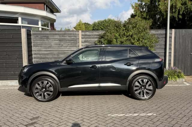 Peugeot e-2008 (2022) thumbnail 6