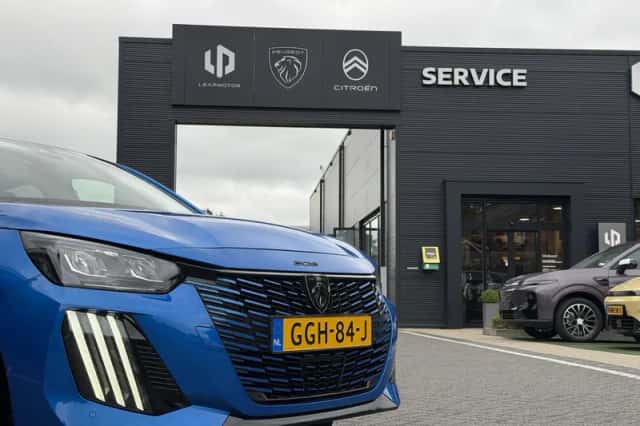 Peugeot 208 (2024) thumbnail 3