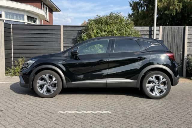 Renault Captur (2023) thumbnail 6