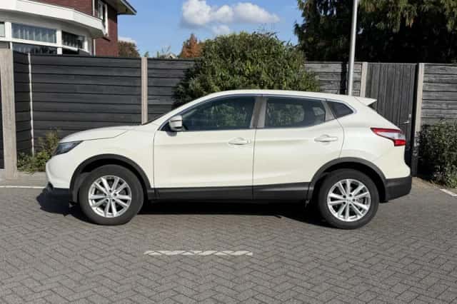 Nissan Qashqai (2015) thumbnail 6