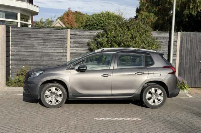 Peugeot 2008 (2019) thumbnail 4