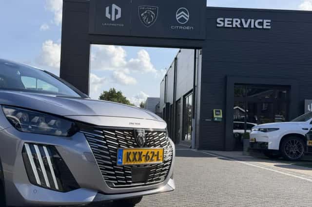 Peugeot 208 (2025) thumbnail 3