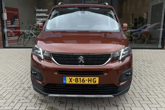 Peugeot Rifter (2021) thumbnail 4