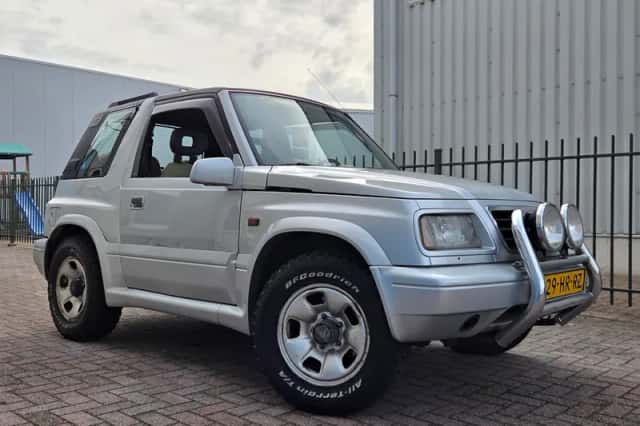 Suzuki Vitara (1997) thumbnail 2