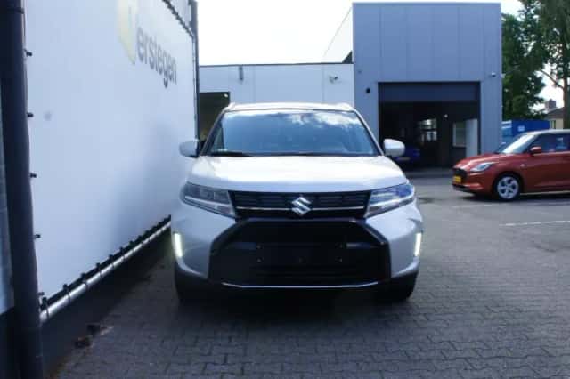 Suzuki Vitara (2025) thumbnail 5