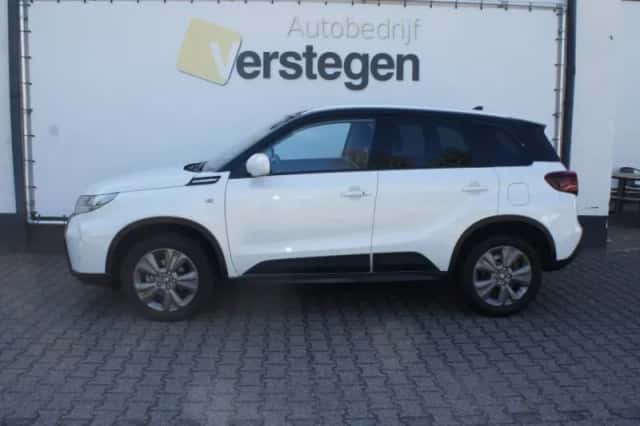 Suzuki Vitara (2025) thumbnail 3