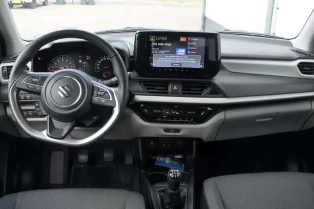 Suzuki Swift (2025) thumbnail 2
