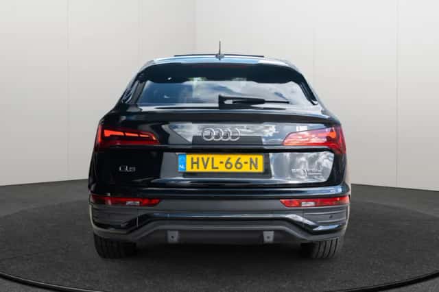 Audi Q5 (2021) thumbnail 4