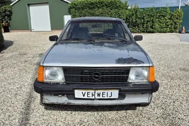 Opel Kadett (1983) thumbnail 2