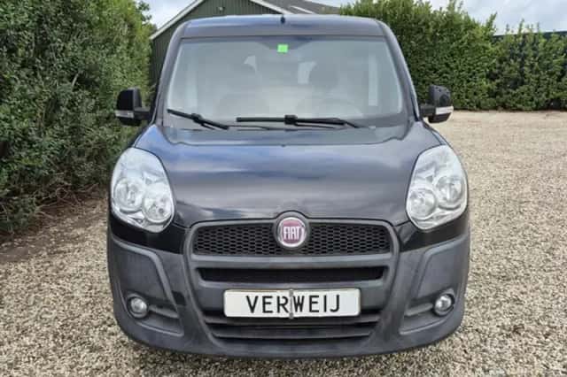 Fiat Doblò (2012) thumbnail 2