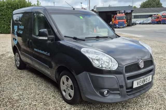 Fiat Doblò (2012) thumbnail 3