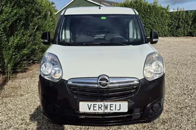 Opel Combo (2014) thumbnail 2