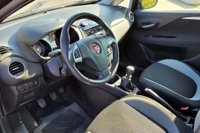 Fiat Punto (2012) thumbnail 4