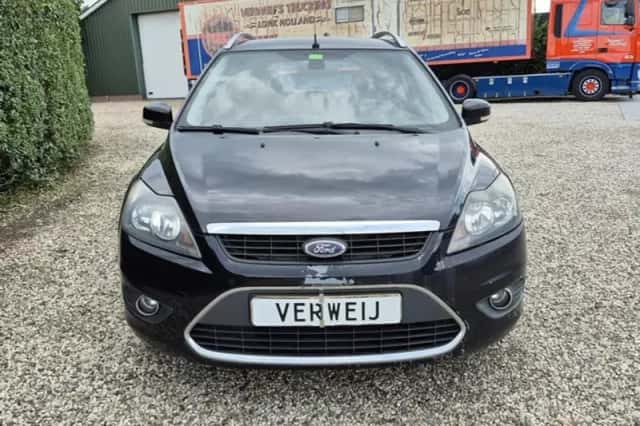 Ford Focus (2008) thumbnail 2