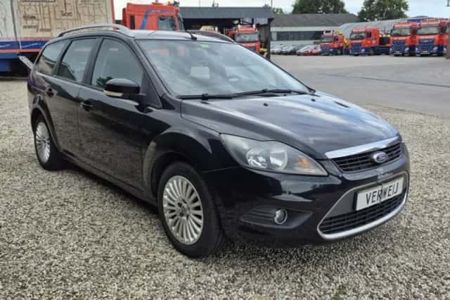 Ford Focus (2008) thumbnail 3