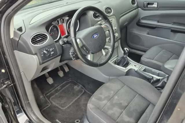 Ford Focus (2008) thumbnail 4