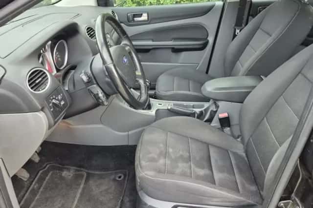 Ford Focus (2008) thumbnail 5