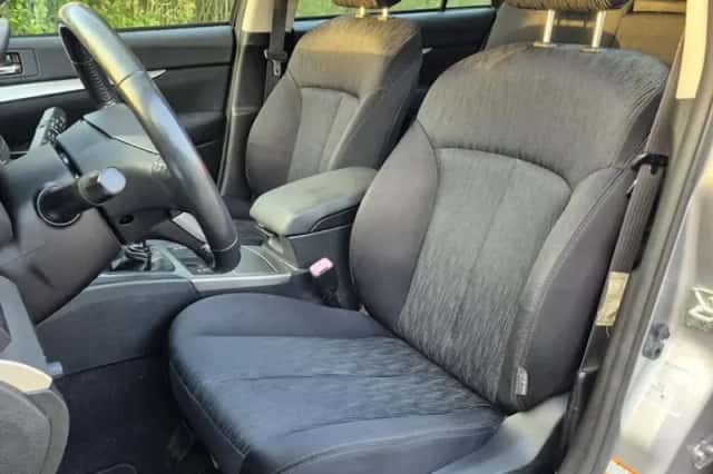Subaru Legacy (2011) thumbnail 6