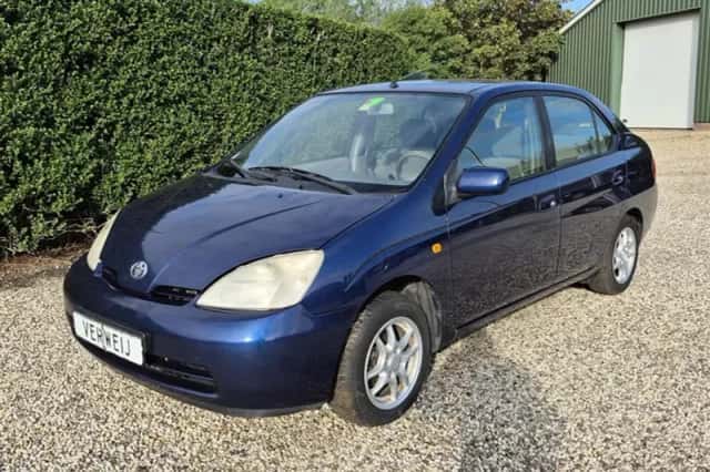 Toyota Prius (2001) thumbnail 1