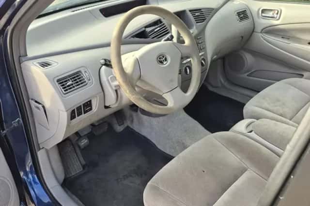 Toyota Prius (2001) thumbnail 4