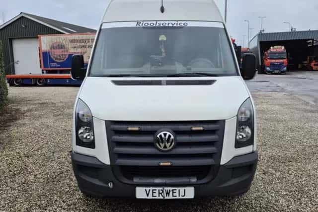 Volkswagen Crafter (2010) thumbnail 2