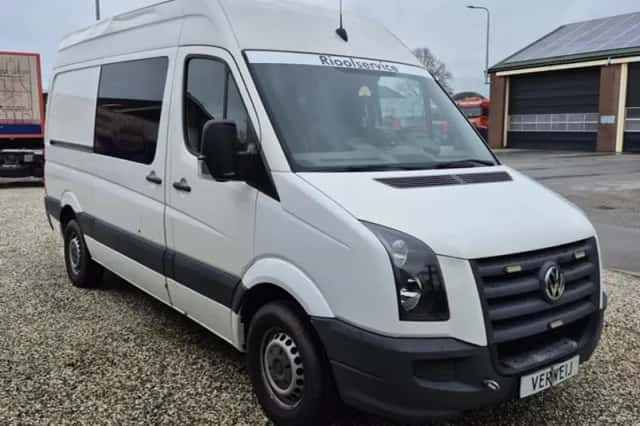 Volkswagen Crafter (2010) thumbnail 3