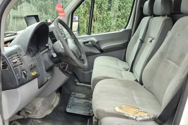 Volkswagen Crafter (2010) thumbnail 5
