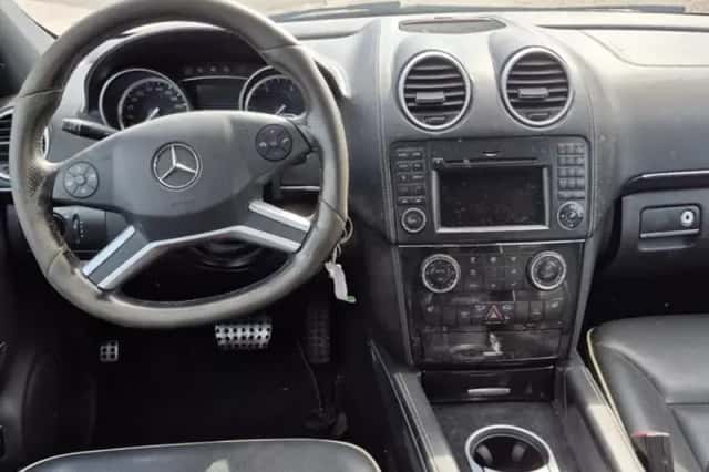 Mercedes-Benz M-Klasse (2011) thumbnail 6