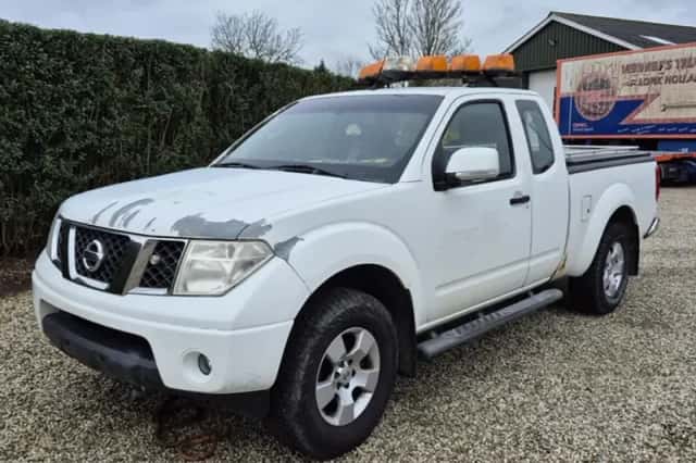 Nissan Navara (2007) thumbnail 1