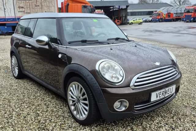 MINI Clubman (2010) thumbnail 3