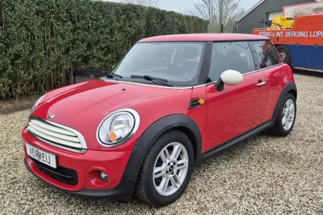 MINI One (2012) thumbnail 1