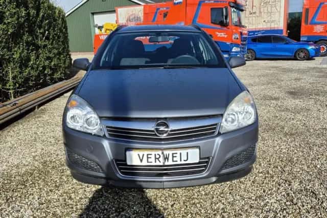 Opel Astra (2007) thumbnail 2