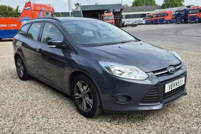 Ford Focus (2013) thumbnail 3